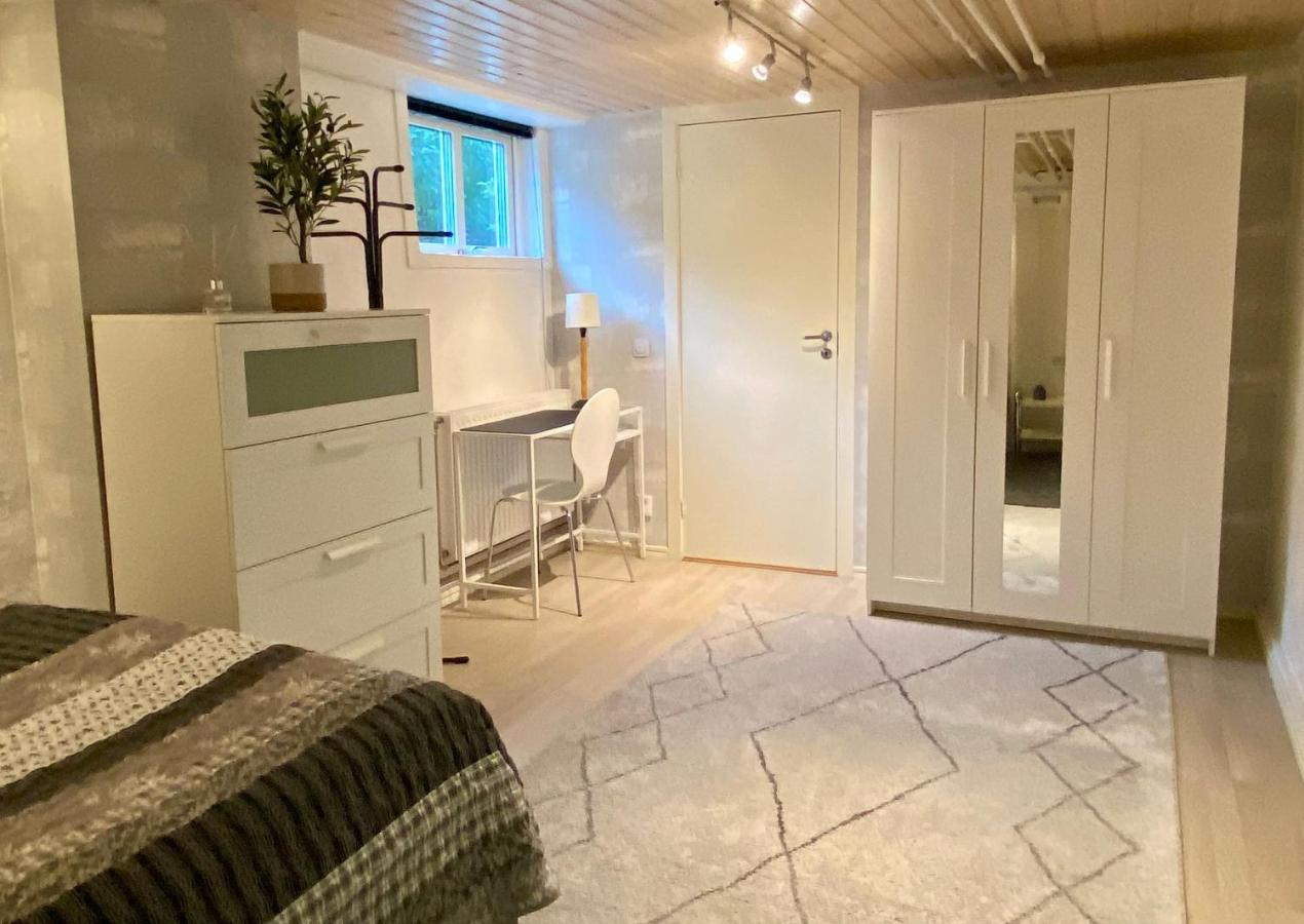 Lower Floor Of 50 Sqm In Nice Villa With Parking Стокгольм Экстерьер фото