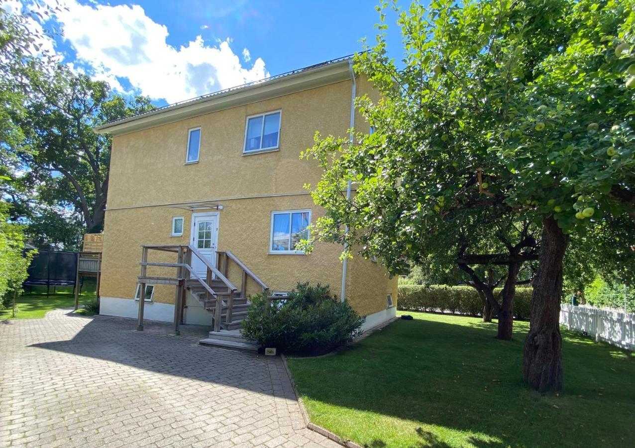 Lower Floor Of 50 Sqm In Nice Villa With Parking Стокгольм Экстерьер фото
